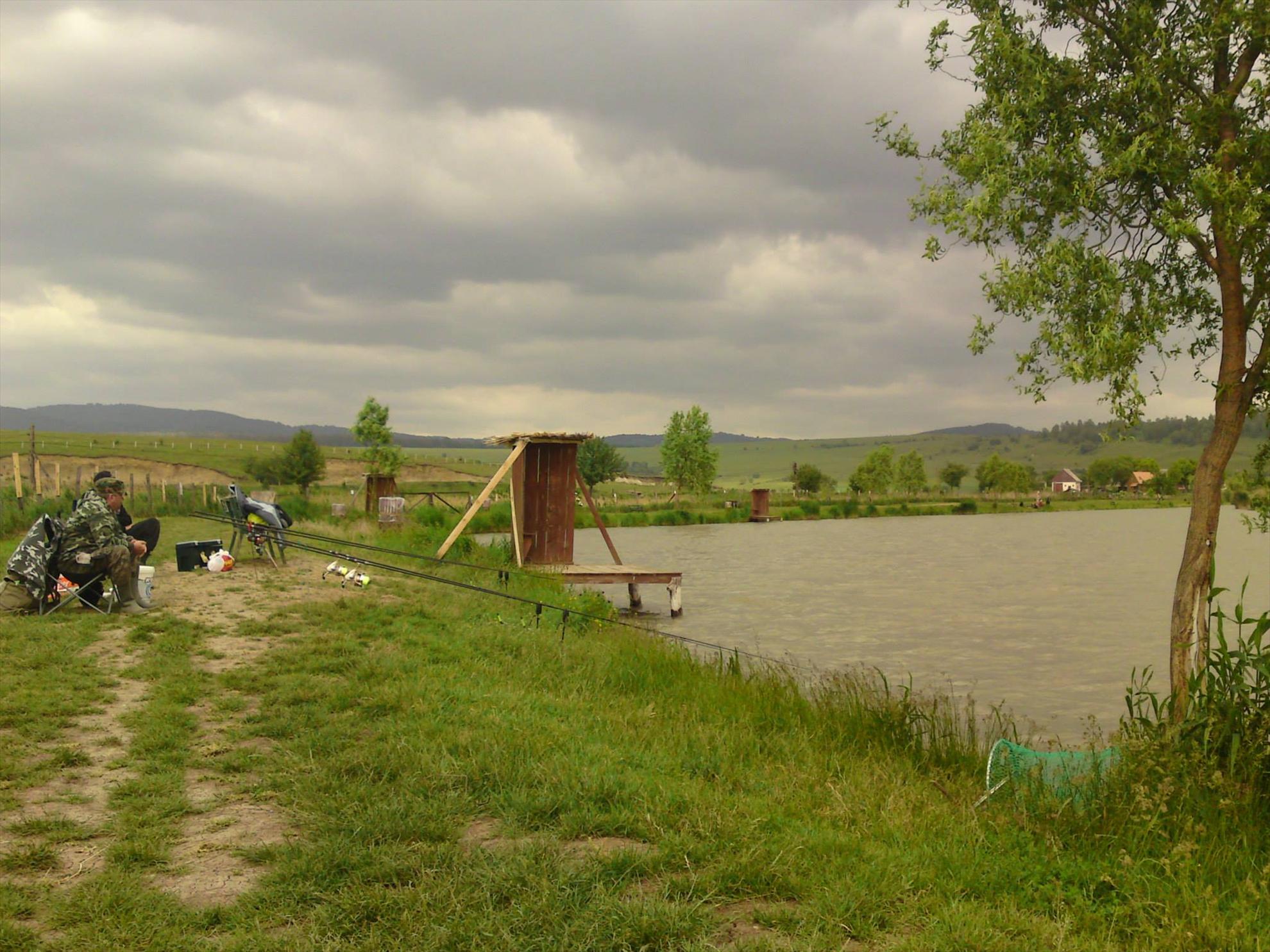 pescuit la sanpaul harghita cu colegii - 965409595117990521333827116900o.jpg